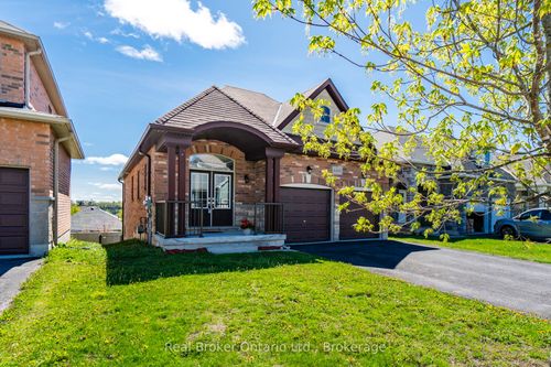 3135 Emperor Dr, Orillia, ON, L3V0G4 | Card Image