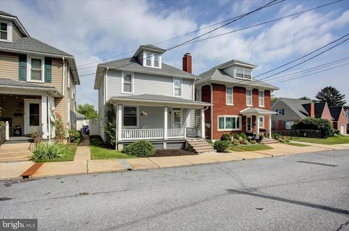 305 Walnut St, SHIPPENSBURG, PA, 17257-2021 | Card Image