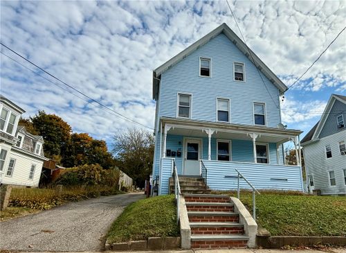 17 Summer Street, Westerly, RI, 02891 | Card Image