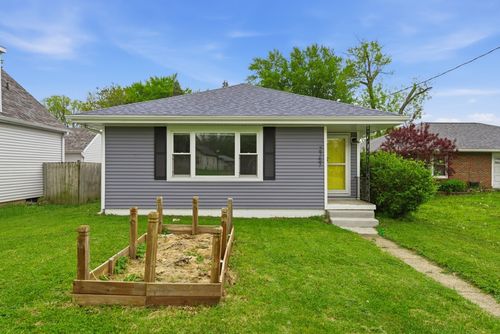 2757 Easton Blvd, Des Moines, IA, 50317-6181 | Card Image