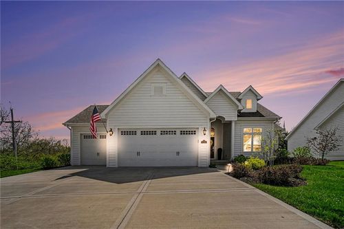 9201 Lime Stone Rd, Parkville, MO, 64152-3175 | Card Image