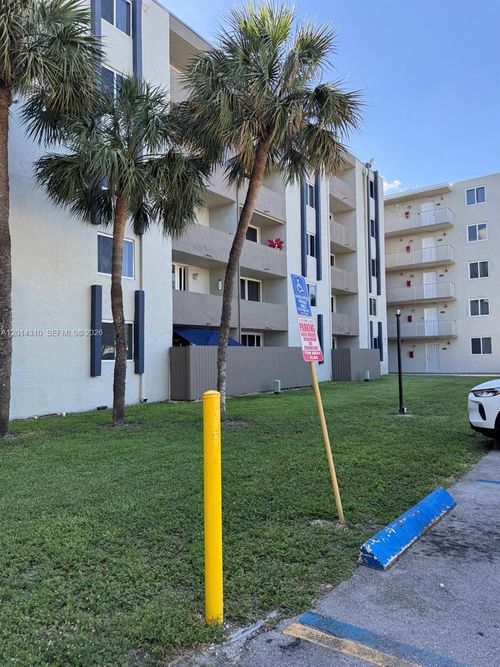 1361-10090 Nw 80th Ct, Hialeah Gardens, FL, 33016-2241 | Card Image