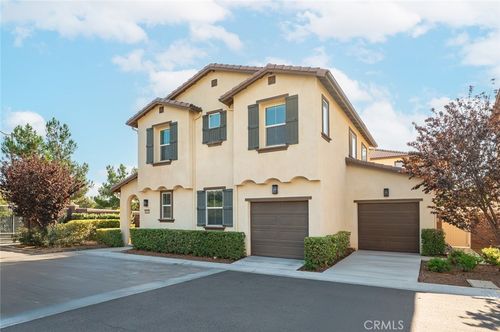 8661 Bay Laurel St, Chino, CA, 91708-9418 | Card Image