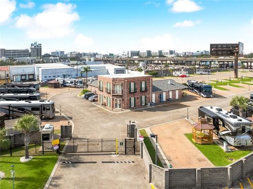 30-500 N Claiborne Ave, New Orleans, LA, 70112-3604 | Card Image