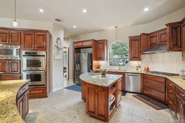 20646 Wahl Ln, House other with 5 bedrooms, 6 bathrooms and null parking in Garden Ridge TX | Image 19