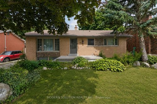 61 Godfrey Dr, London, ON, N5V2E8 | Card Image