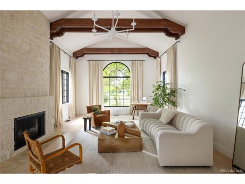 5800 E 6th Avenue Pkwy, Denver, CO, 80220-5302 | Card Image