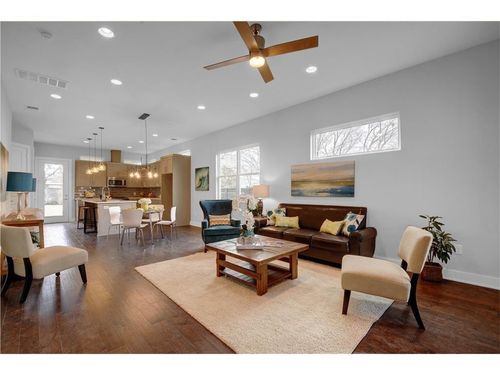 b-7104 Blessing Ave, Austin, TX, 78752-3318 | Card Image
