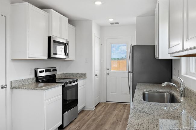11506 Bald Eagle Hts, House other with 2 bedrooms, 2 bathrooms and null parking in San Antonio TX | Image 10