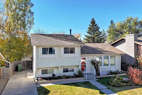 143 Deer Ridge Way Se, Calgary, AB, T2J5Y7 | Card Image
