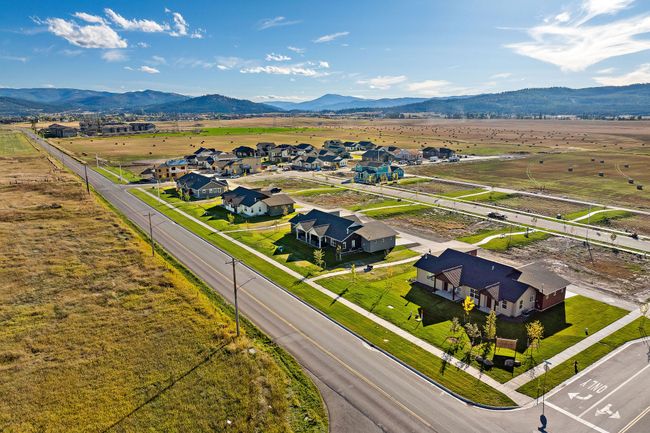 604 Holstein Way, Townhouse with 2 bedrooms, 3 bathrooms and null parking in Kalispell MT | Image 35