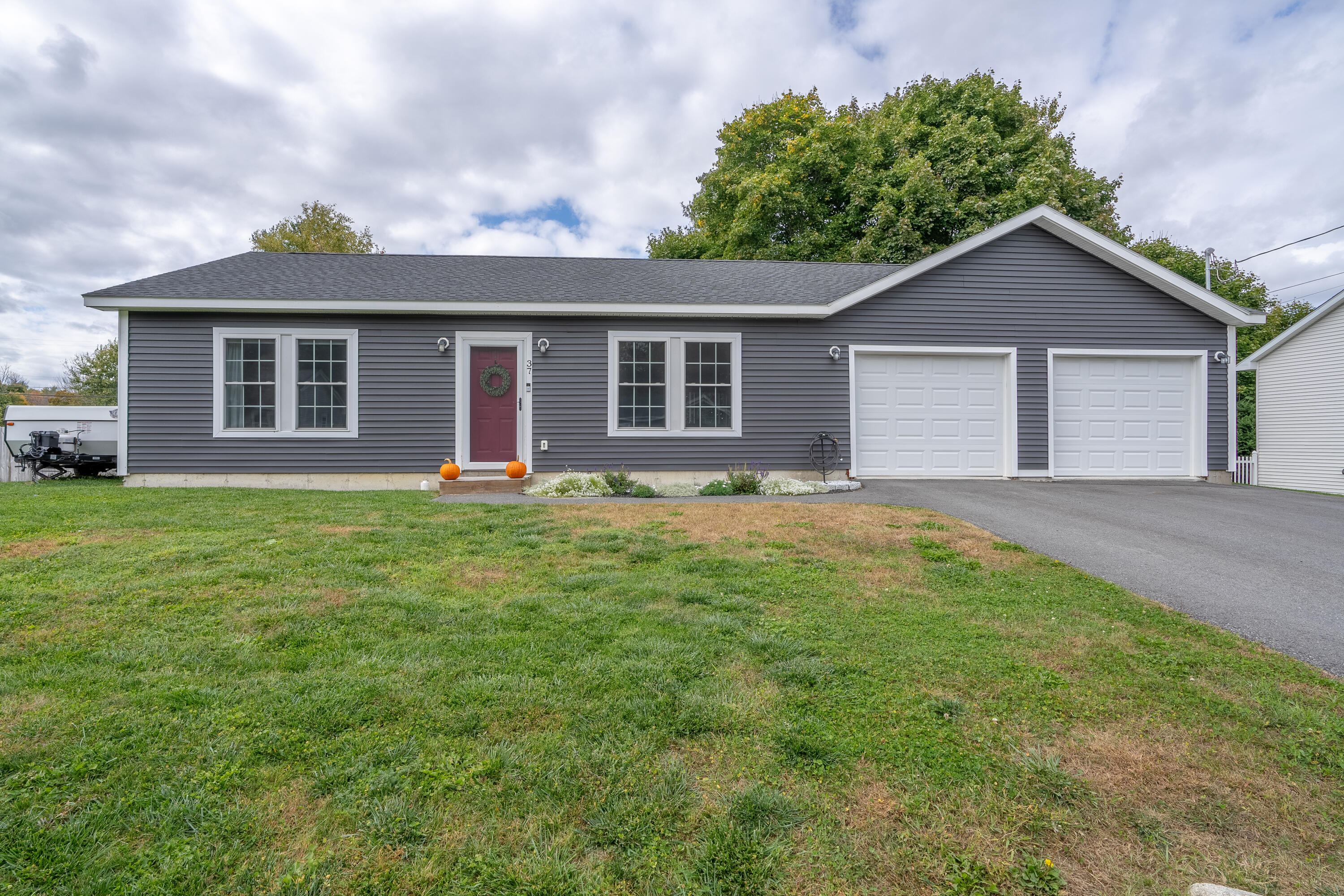 Starling Dr, Bangor, ME 04401