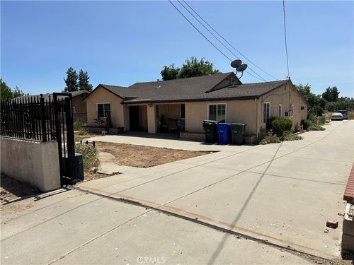 641 W 48th St, San Bernardino, CA, 92407-3582 | Card Image