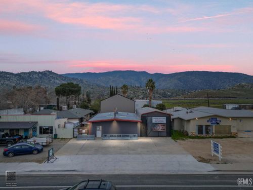 5209 Lake Isabella Blvd, Lake Isabella, CA, 93240-9642 | Card Image