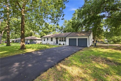4514 E 113th St, Kansas City, MO, 64137-2449 | Card Image