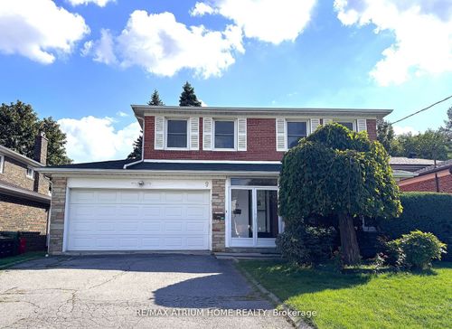 9 Crossen Dr, North York, ON, M2M1N7 | Card Image
