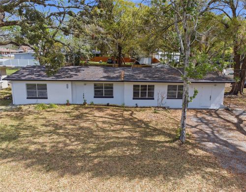 10945 N Boulevard, Tampa, FL, 33612-6613 | Card Image