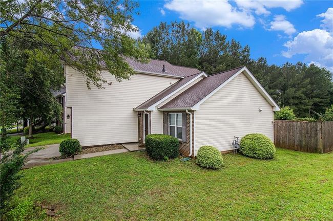 6177 Idlewood Cir, House other with 3 bedrooms, 3 bathrooms and null parking in Lithonia GA | Image 4