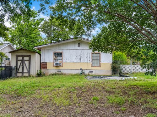 935 Olive Street, Austin, TX, 78702 | Card Image