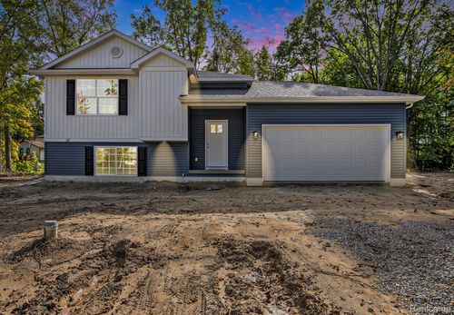 5155 Coldwater Rd, Lapeer, MI, 48446-8014 | Card Image