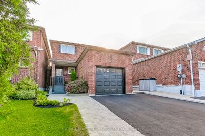 4656 Drakestone Cres, House other with 3 bedrooms, 3 bathrooms and 5 parking in Mississauga ON | Image 3