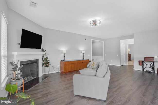 APT-414 - 8960 Fascination Ct, Condo with 2 bedrooms, 2 bathrooms and null parking in LORTON VA | Image 4