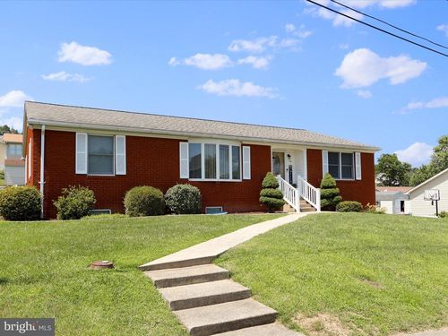 1550 Beacon St, Keyser, WV, 26726-2009 | Card Image