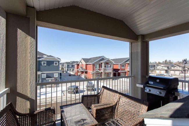 23 Golden Crescent, Home with 2 bedrooms, 1 bathrooms and 2 parking in Red Deer AB | Image 2