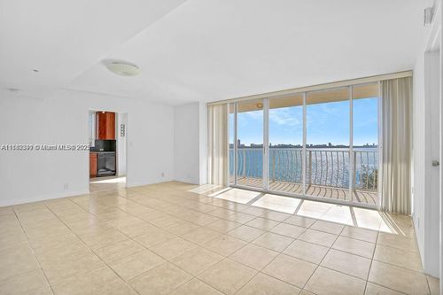 apt-1020-7601 E Treasure Dr, North Bay Village, FL, 33141-4362 | Card Image