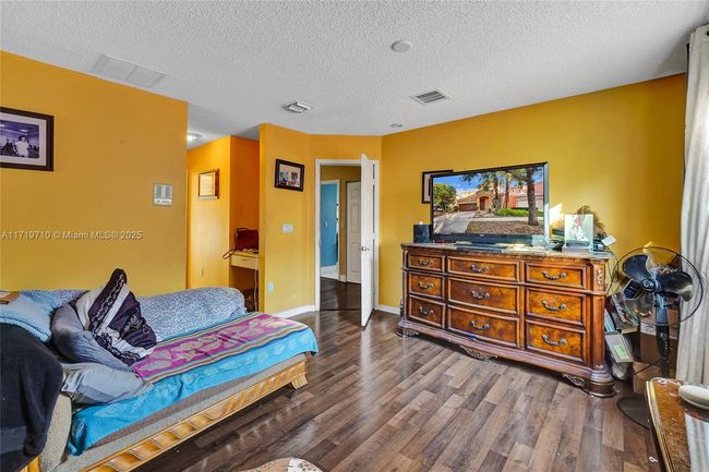 5223 Sw 155 Th Way, House other with 3 bedrooms, 3 bathrooms and null parking in Miramar FL | Image 34