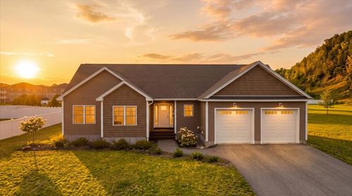 12 Champagne Ln, Lisbon, ME, 04250-6078 | Card Image