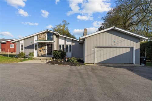 37 Pinewood Dr, North Providence, RI, 02904-3426 | Card Image