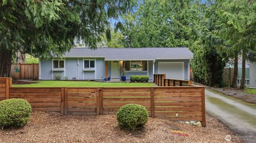 840 211th Pl Ne, Sammamish, WA, 98074-6749 | Card Image