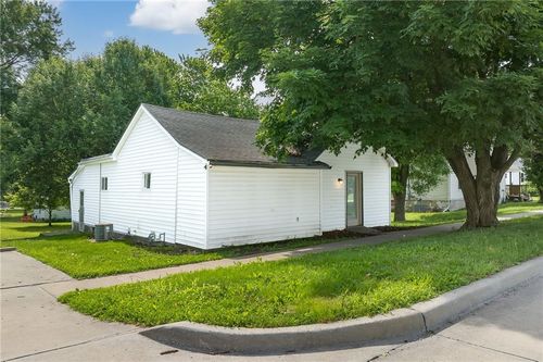 205 S 6th Street, Savannah, MO, 64485 | Card Image