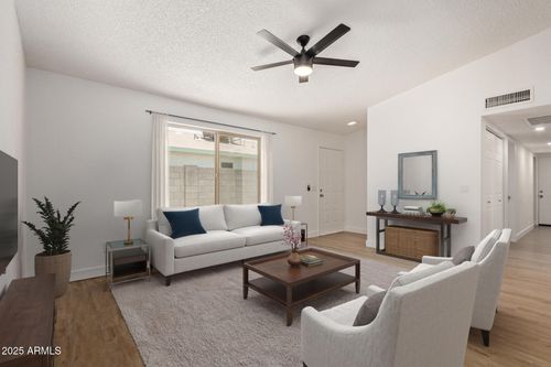 934 E Wahalla Ln, Phoenix, AZ, 85024-1150 | Card Image
