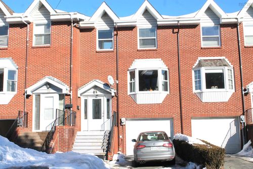 87 Lincoln Cross, Halifax, NS, B3M3S6 | Card Image