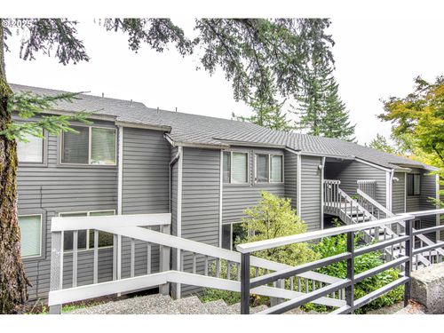 24-44 Eagle Crest Dr, Lake Oswego, OR, 97035-1105 | Card Image