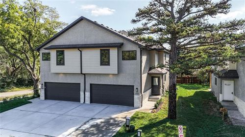 207 Nw Orchard Court, Lee's Summit, MO, 64063 | Card Image