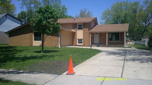 8240 Hampton Rd, Grosse Ile, MI, 48138-1316 | Card Image