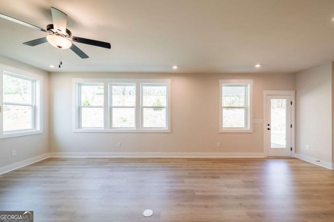 7 - 3962 Adler Cir, House other with 5 bedrooms, 5 bathrooms and 2 parking in Buford GA | Image 9