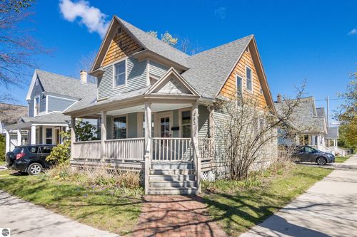 402 W Seventh, Traverse City, MI, 49684 | Card Image