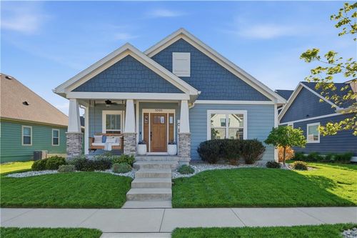 3205 Sw Mary St, Lee's Summit, MO, 64081 | Card Image