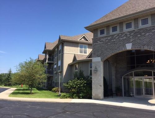 1307-230 Hilldale Drive, Hartford, WI, 53027 | Card Image