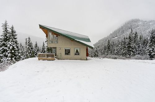 20806 Sakwi Creek Rd, Agassiz, BC, V0M1A1 | Card Image