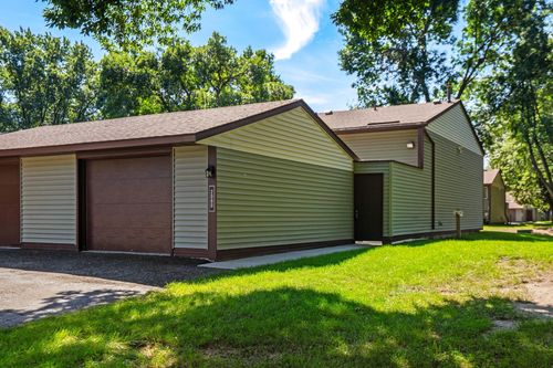 2080 103rd Ave Nw, Coon Rapids, MN, 55433-4601 | Card Image
