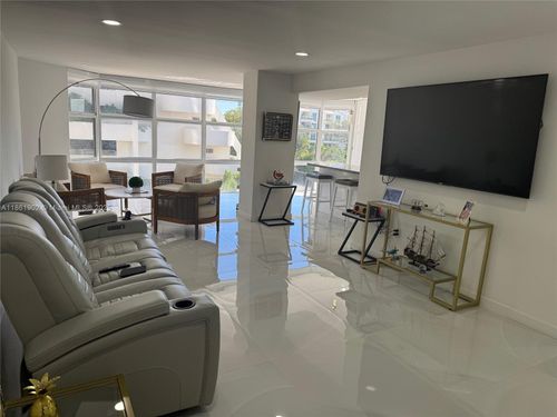 apt-401-6423 Collins Ave, Miami Beach, FL, 33141-4640 | Card Image