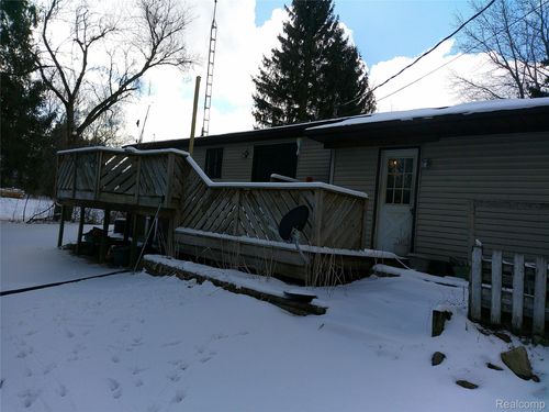 3732 Fish Lake Rd, Lapeer, MI, 48446-8316 | Card Image