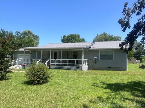 718 W 6th St, Kiowa, OK, 74553-5045 | Card Image