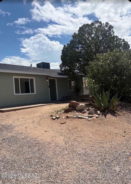 381 W Union St, Benson, AZ, 85602-6873 | Card Image