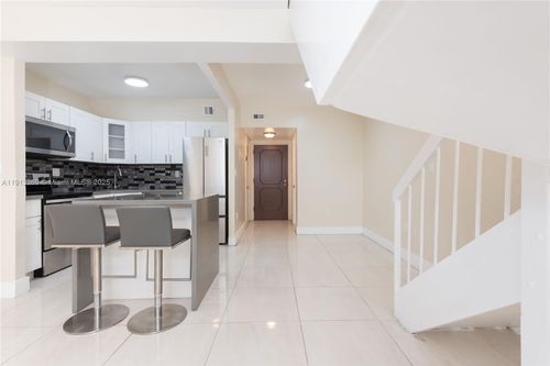 apt-411-300 Nw 42nd Ave, Miami, FL, 33126-5666 | Card Image
